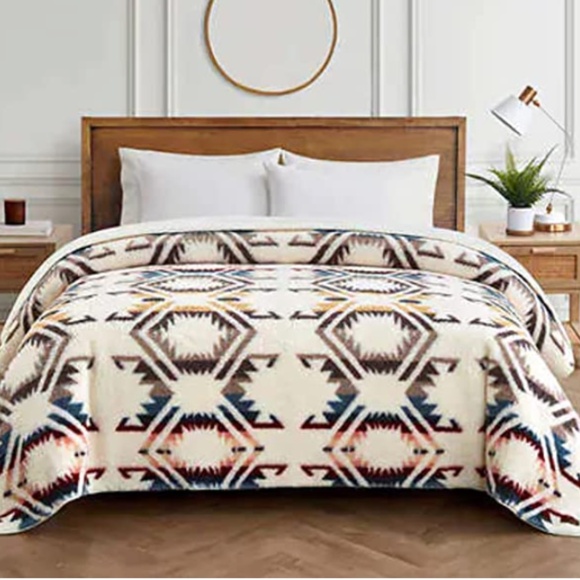 Pendleton Bedding Pendleton King Blanket Poshmark